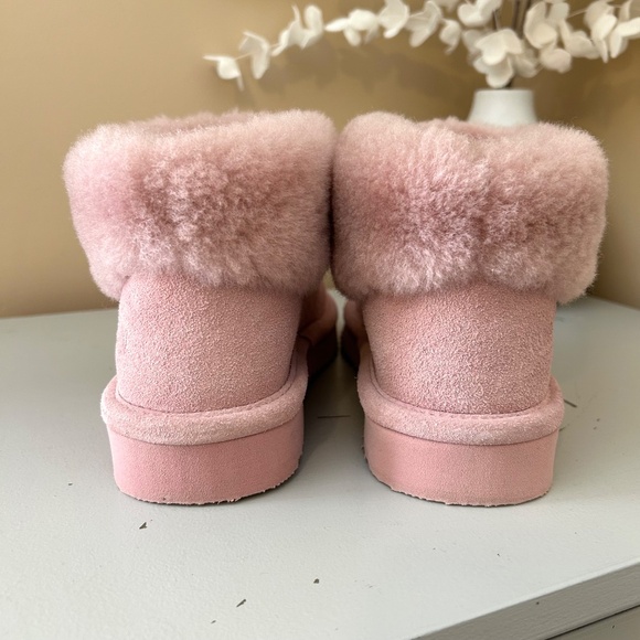 New Condition Cloud Nine Sheepskin Suede Booties Dusty Pink Size 6 - Picture 5 of 13
